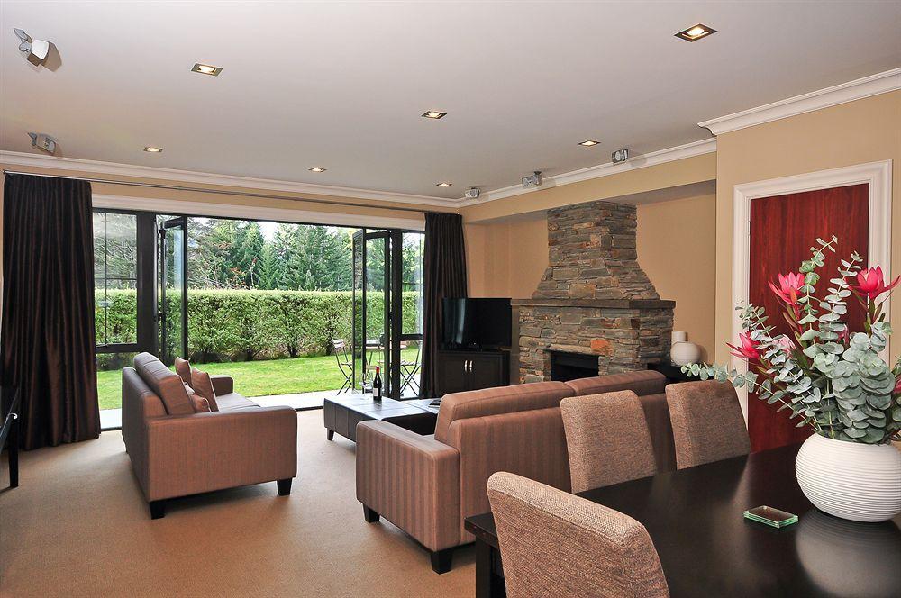 Platinum Queenstown Bagian luar foto