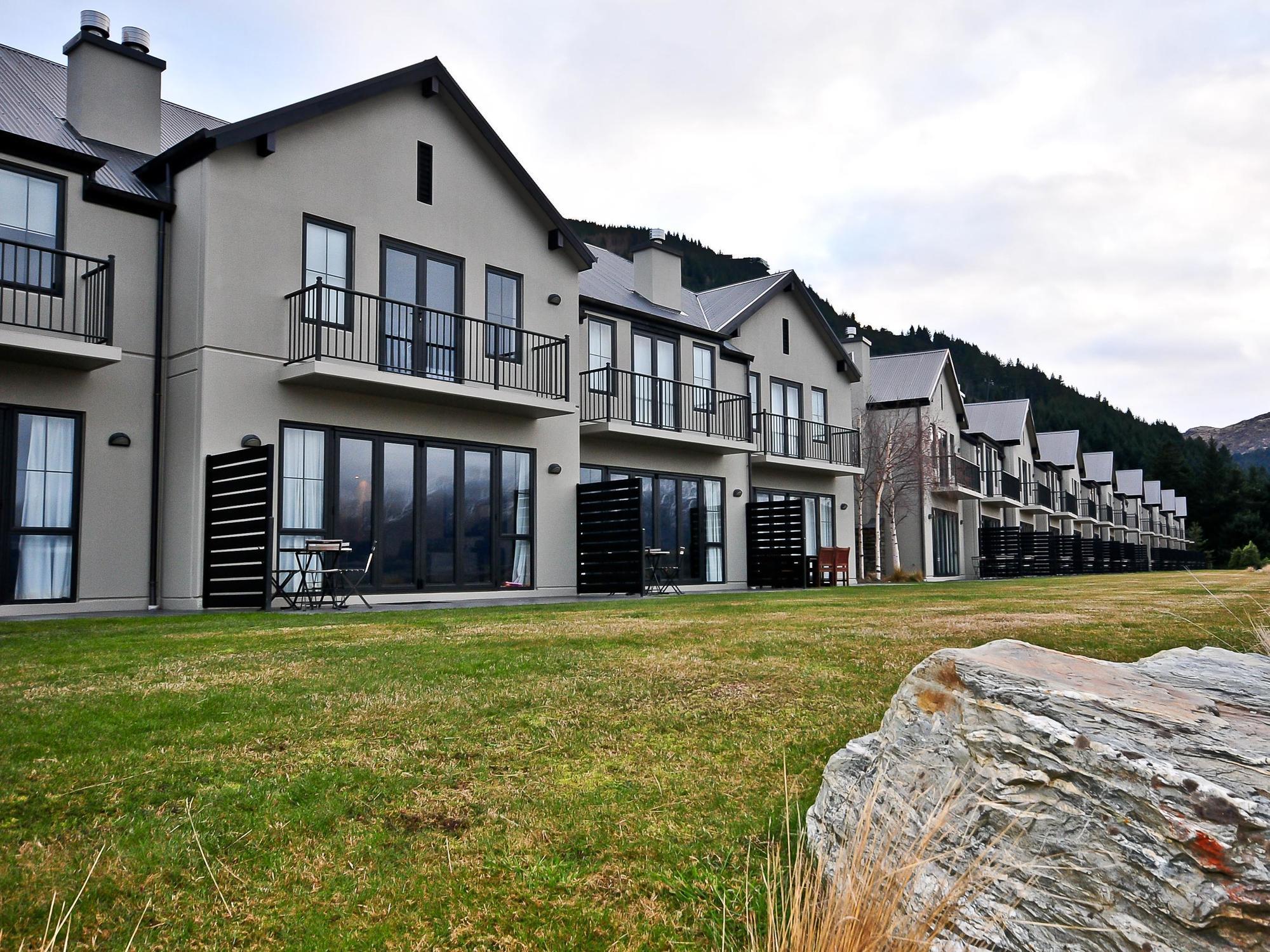 Platinum Queenstown Bagian luar foto