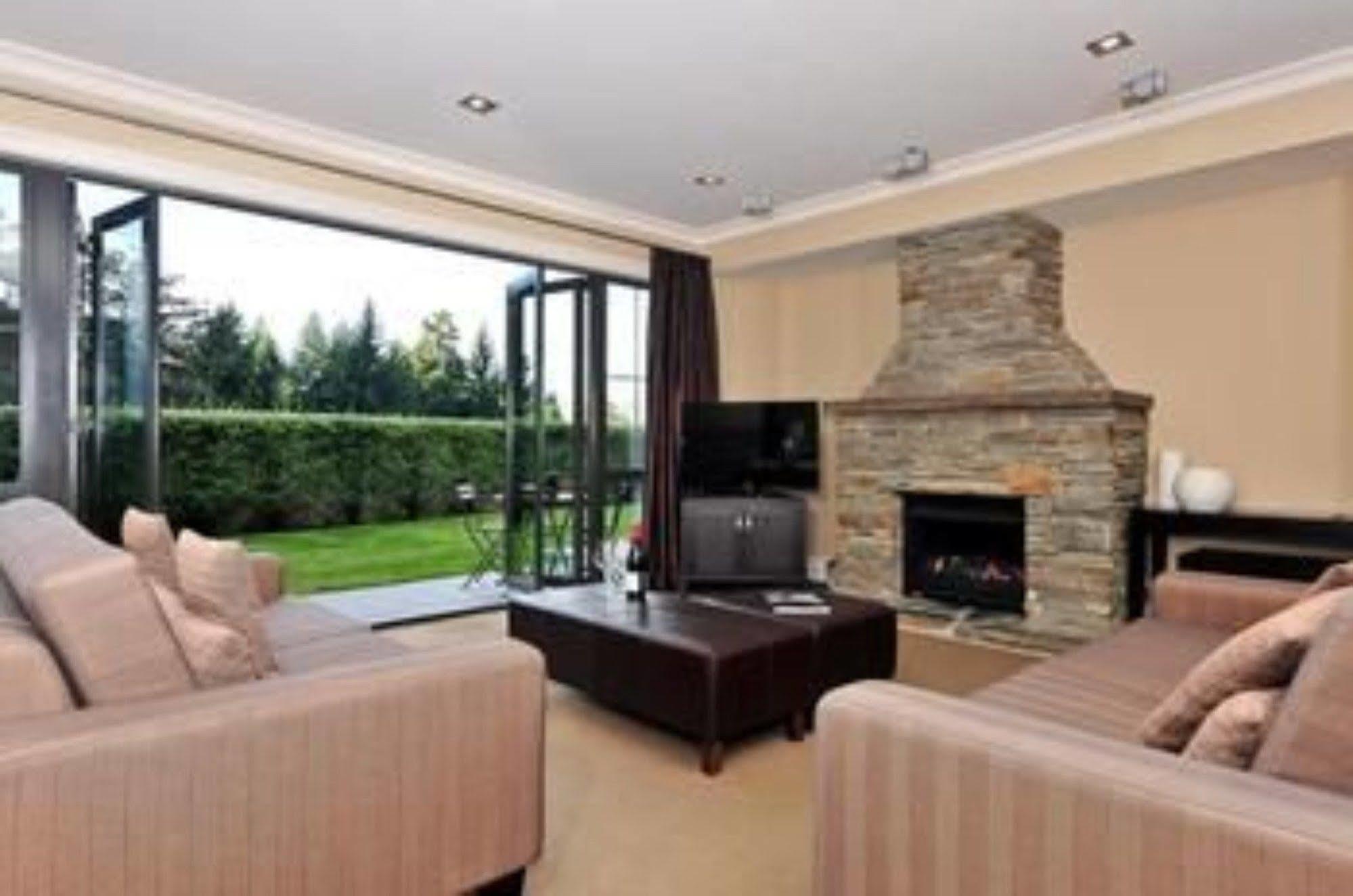 Platinum Queenstown Bagian luar foto