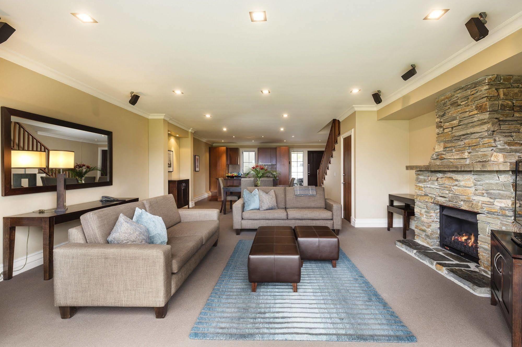 Platinum Queenstown Bagian luar foto